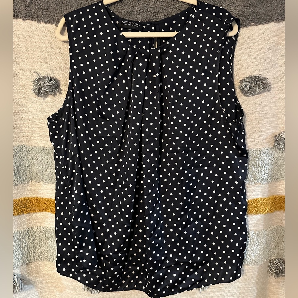 Jones Nee York Black Polka Dot Blouse - 2X - Picture 2 of 4